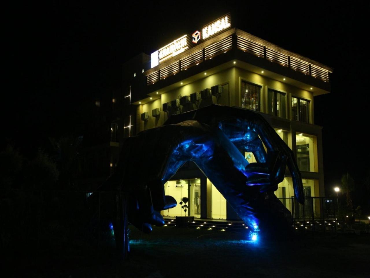 Anandam Clarks Inn Suites Vrindávan Kültér fotó