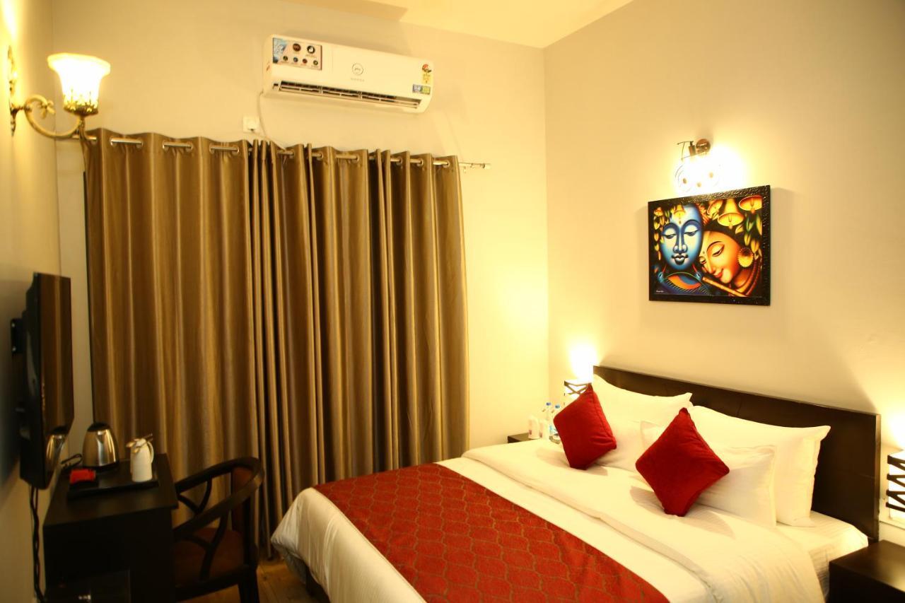 Anandam Clarks Inn Suites Vrindávan Kültér fotó