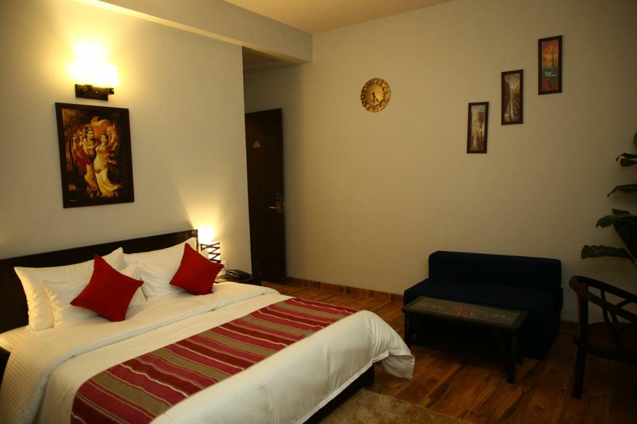 Anandam Clarks Inn Suites Vrindávan Kültér fotó