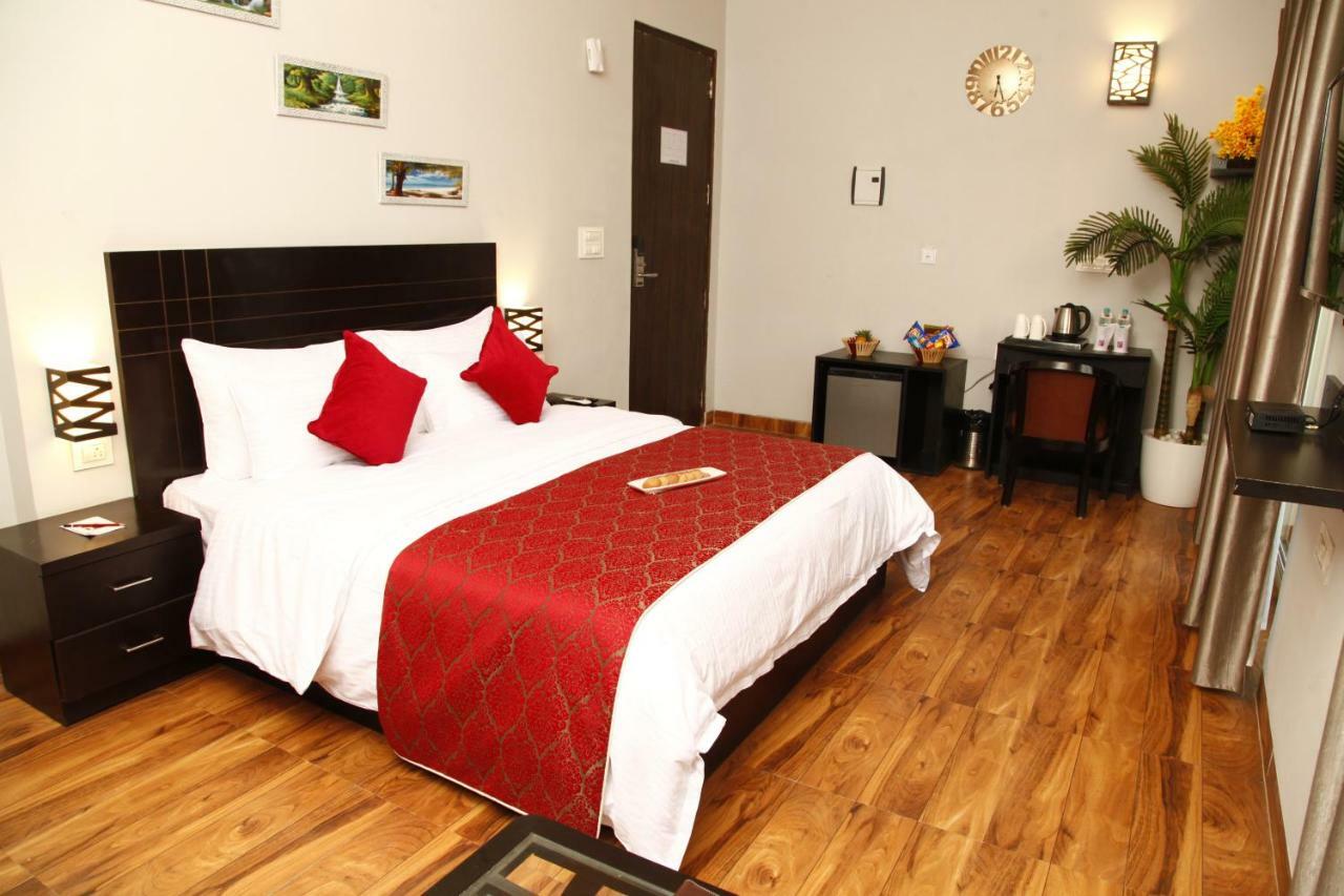 Anandam Clarks Inn Suites Vrindávan Kültér fotó
