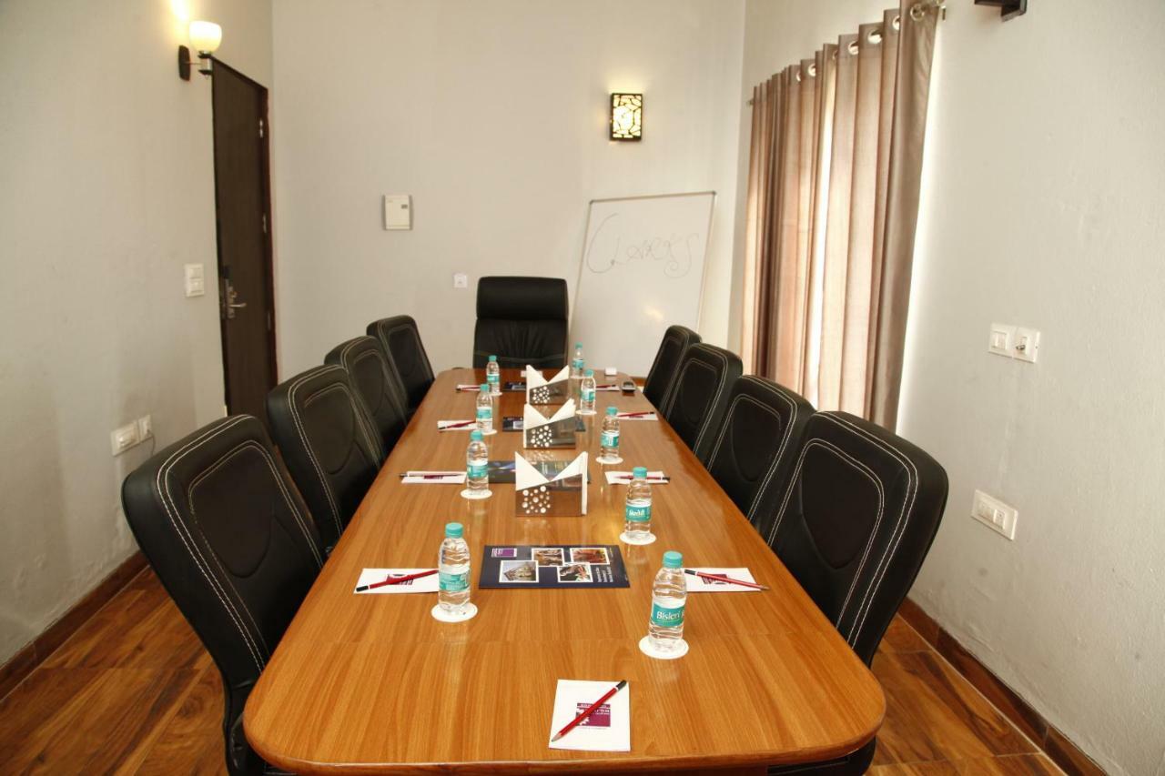Anandam Clarks Inn Suites Vrindávan Kültér fotó