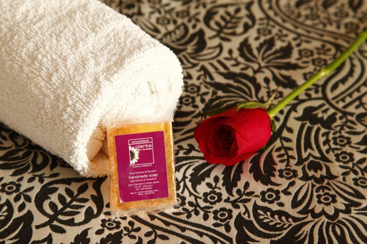 Anandam Clarks Inn Suites Vrindávan Kültér fotó