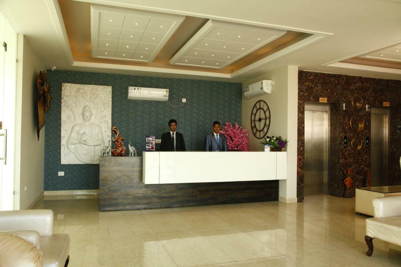 Anandam Clarks Inn Suites Vrindávan Kültér fotó